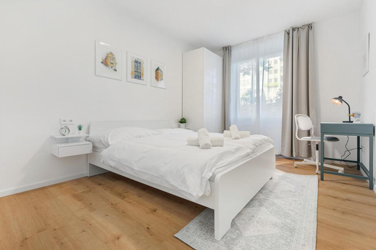 Bratislava Touch 2 Bedroom Apt Экстерьер фото