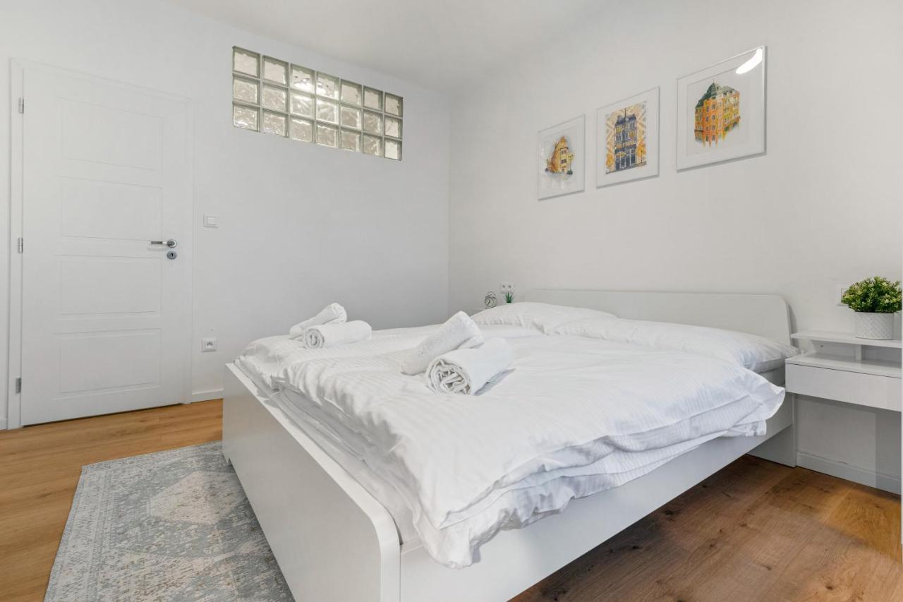 Bratislava Touch 2 Bedroom Apt Экстерьер фото